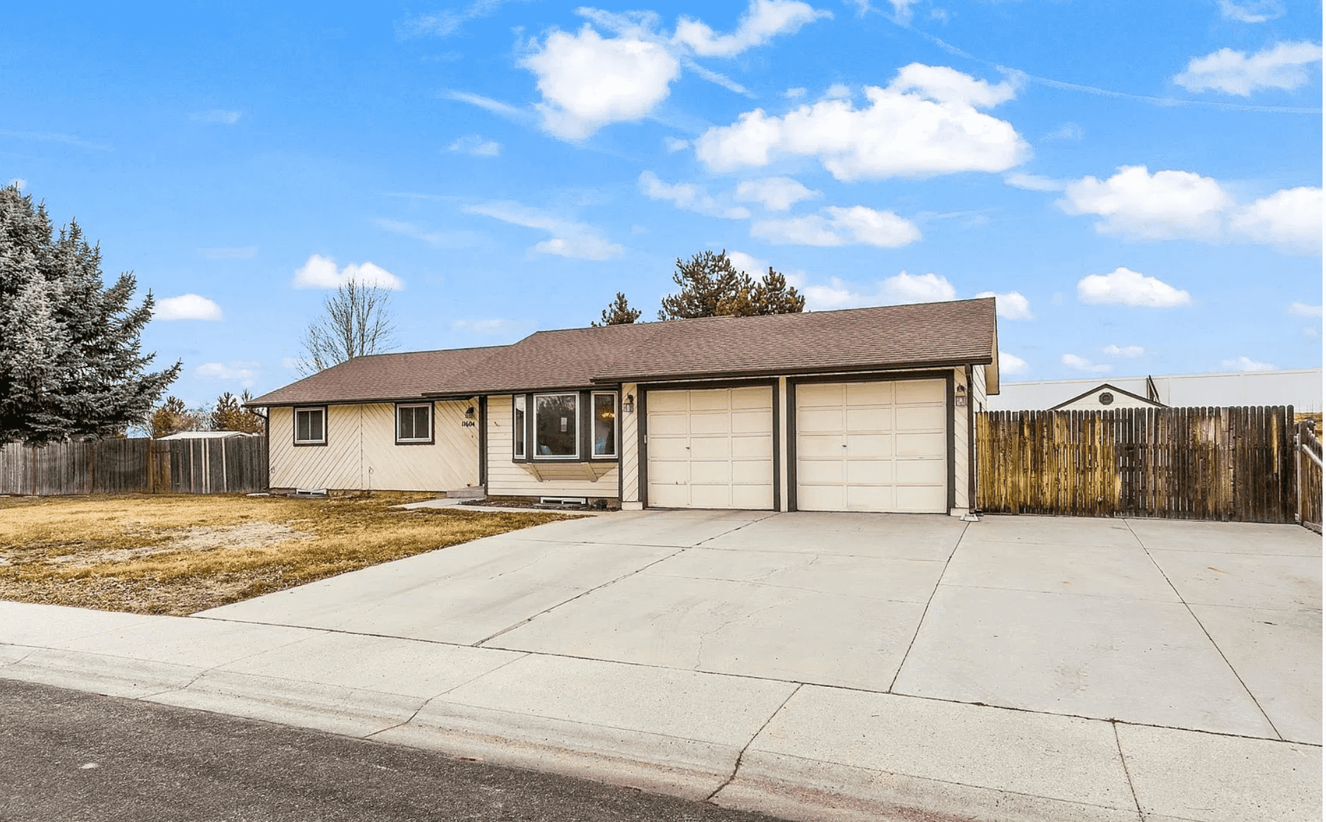 Camas House (Men's)