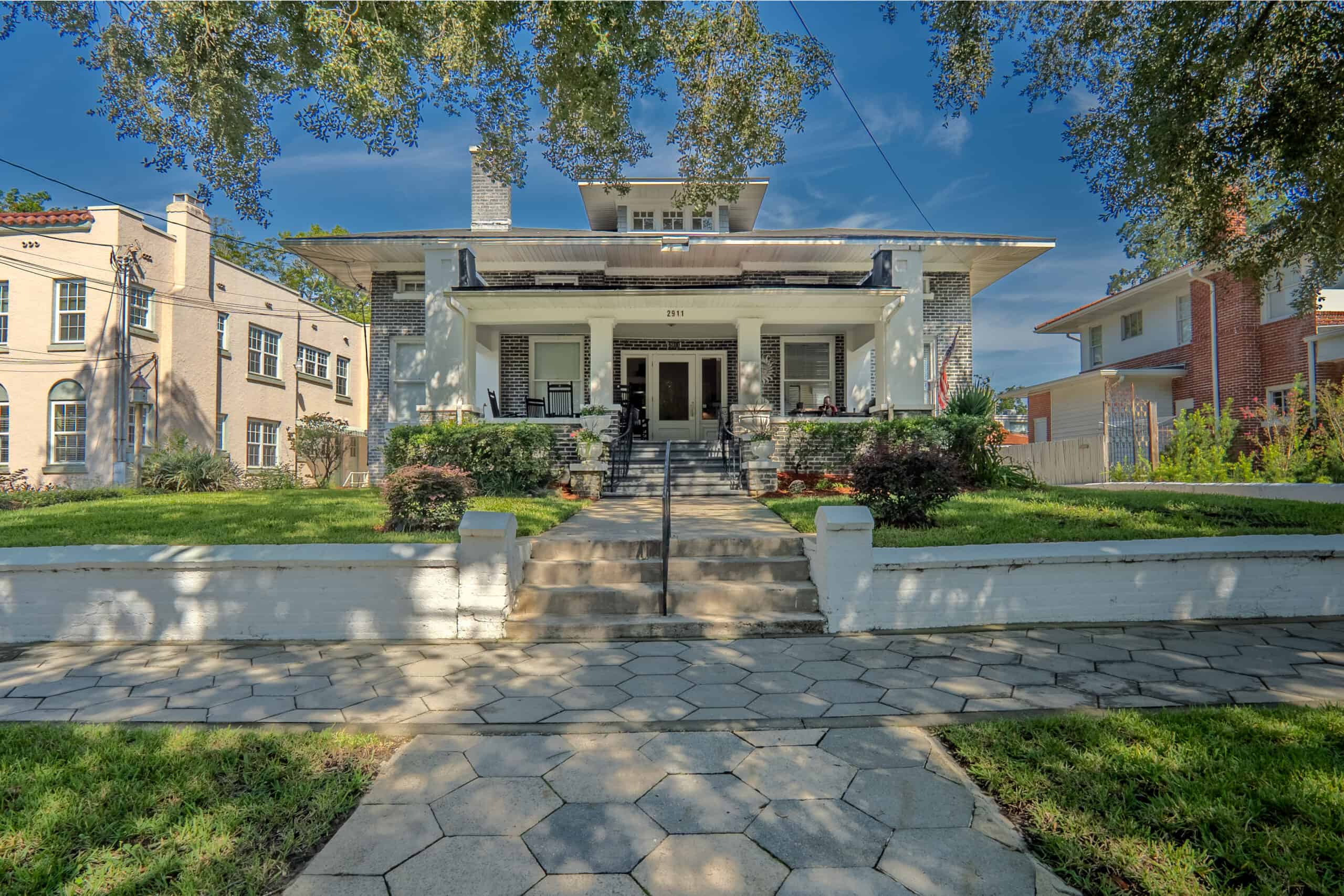 Riverside Tradition House